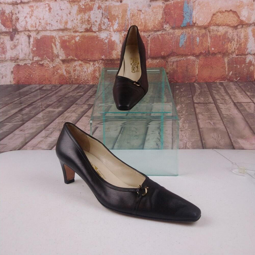 VTG Salvatore Ferragamo Heels Black Leather Size 7.5AA Narrow
